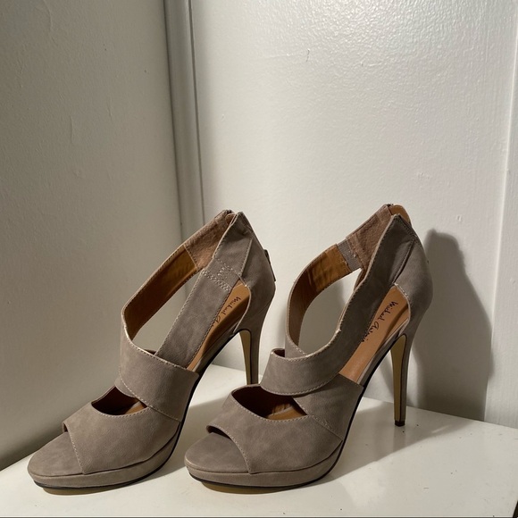 grey suede high heels - Picture 2 of 3